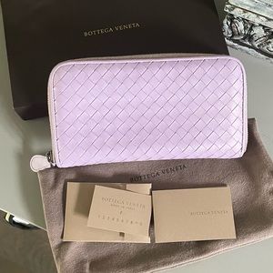 Bottega Veneta Large Leather Intrecciato Wallet